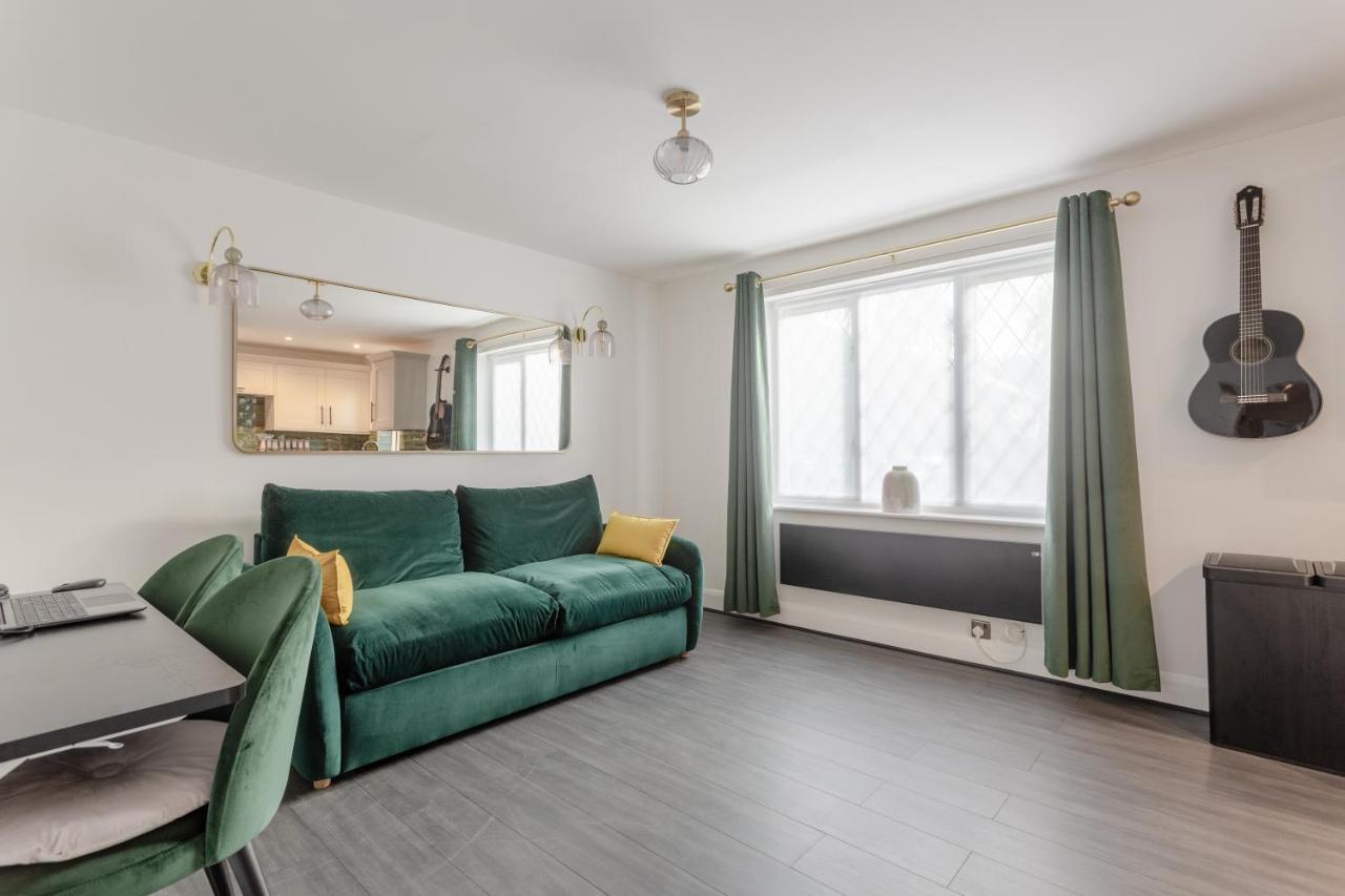 Apartament 2 King Beds Modern Refurb Flat - 10 Min 2 Bridge - Sleeps 6 *